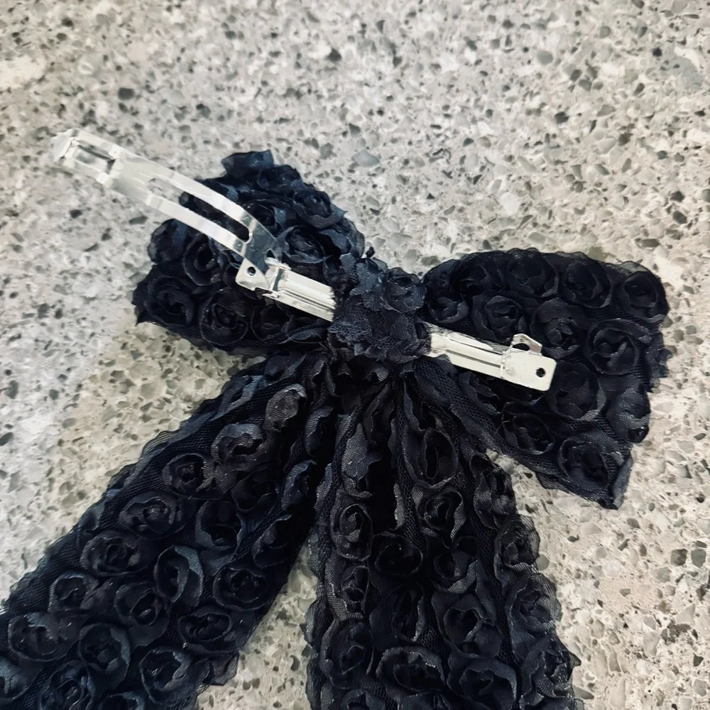 Elegant Silver and Black Hair Bows - EUC 🎀✨